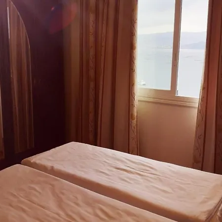 0338 In Sanxenxo Granxa (Pontevedra)